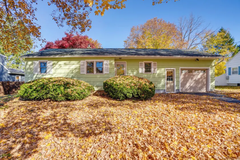 6 Mi to Skiing: Pet-friendly Home in Pittsfield! - Image 1