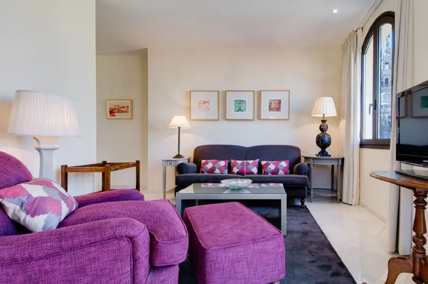 Suites Murillo Alcázar - Image 1