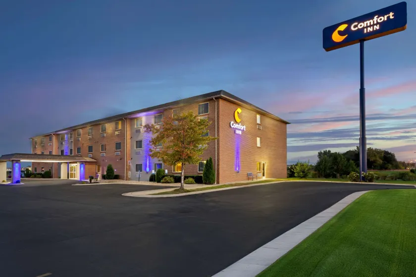 Comfort Inn Hobart-Merrillville I-65 - Image 1