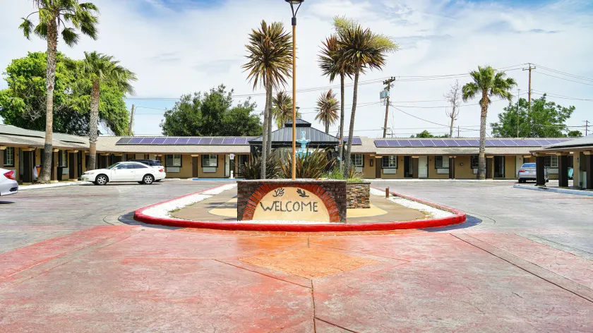 Americas Best Value Inn, Antioch - Image 1