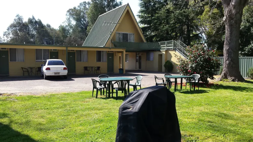 Millers Cottage Motel - Image 1