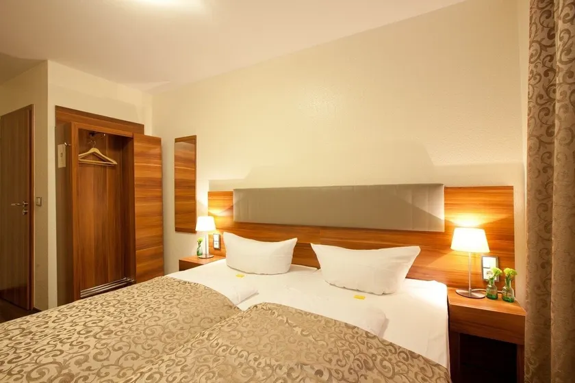 Hotel Frankfurt Messe - Image 1