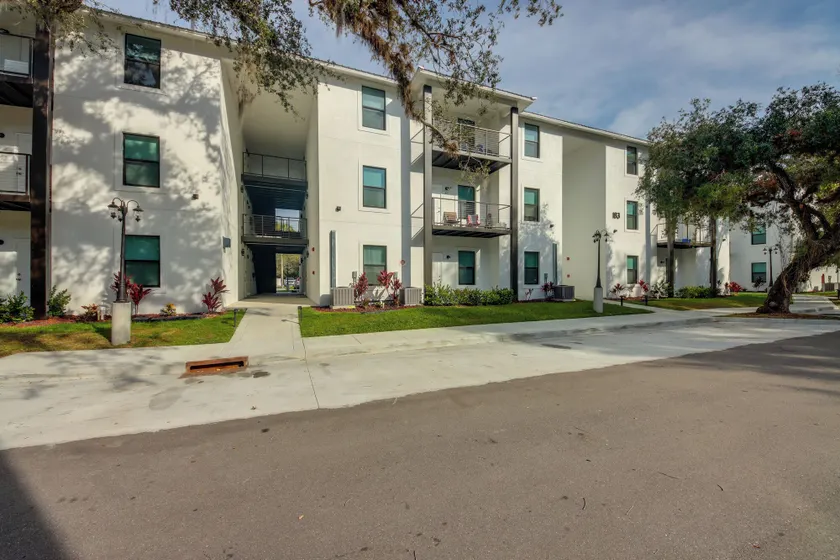 LaBelle Apartment, Close to Parks! - Image 1