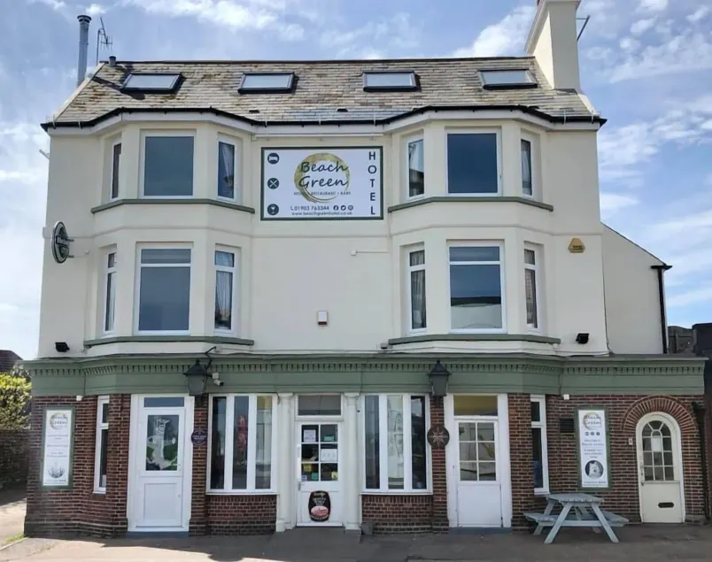 Beach Green Hotel - Image 1