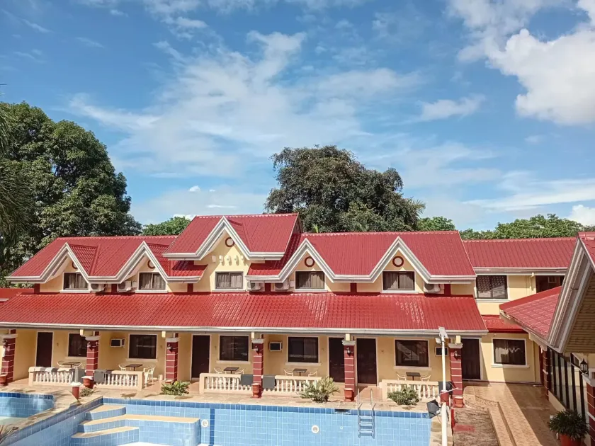 Townhouse Sentosa Elenita Private Resort - Image 1