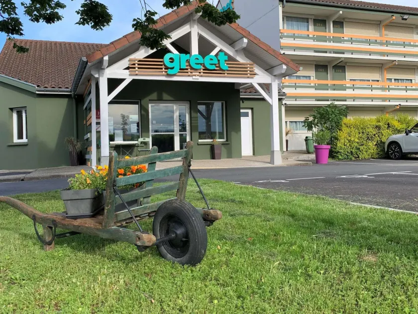 greet Hotel Belleville en Beaujolais A6 - Image 1