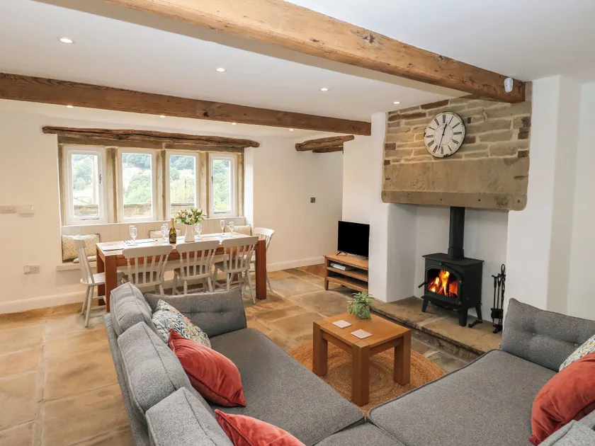 Hill Top Cottage - Image 1