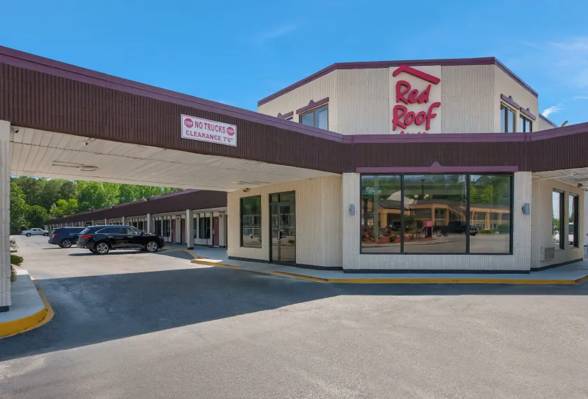 Red Roof Inn Dillon, SC - Image 1
