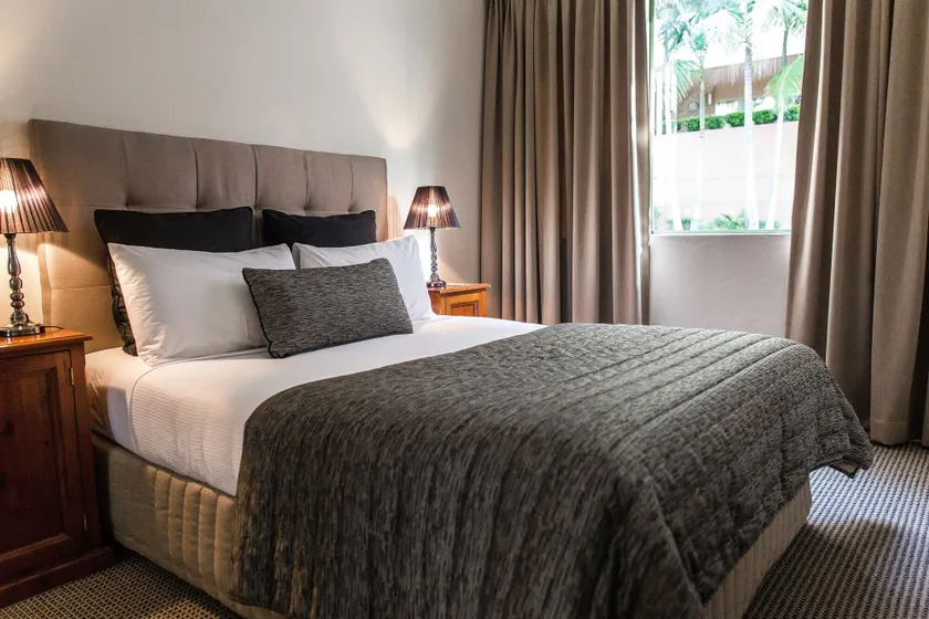 The Belmore Apartments Hotel - Image 1