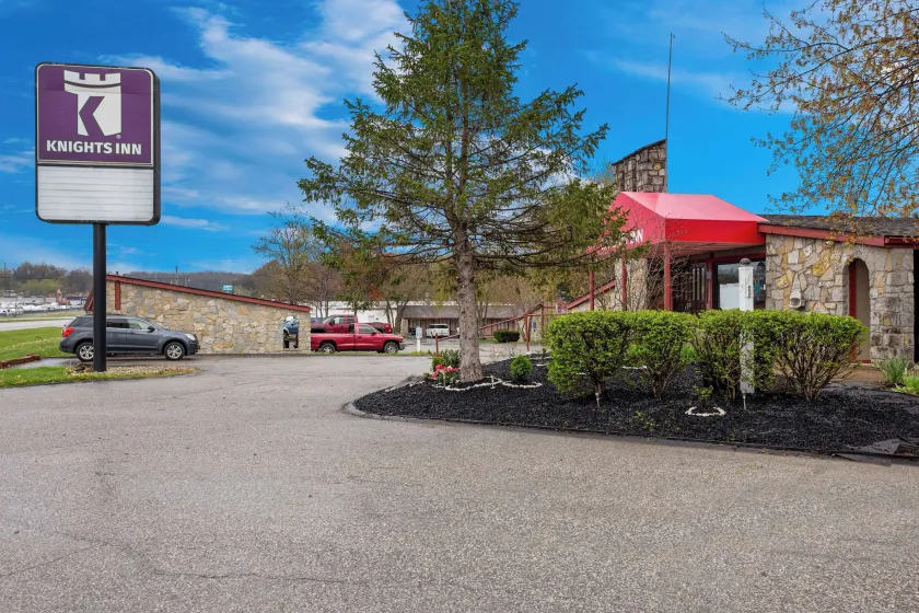 Knights Inn Ashland - Image 1