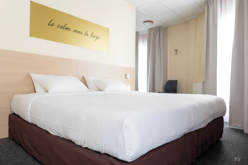 Hotel Kyriad Lamballe - Image 1