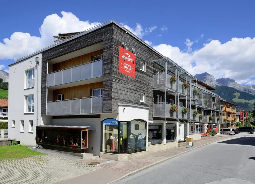 AlpenParks Hotel Maria Alm - Image 1