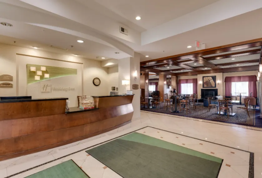 Holiday Inn Battle Creek by IHG - Lobby