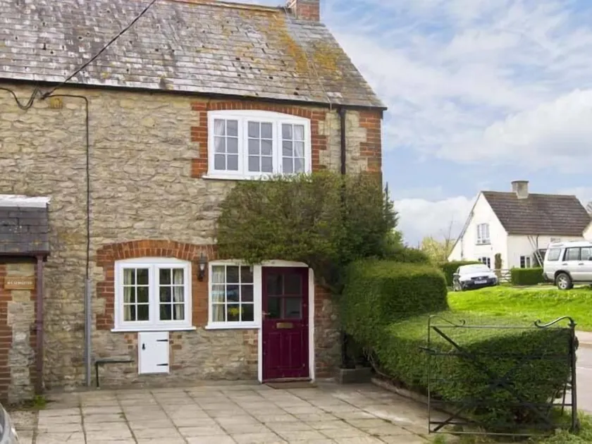 Candy Cottage - Image 1