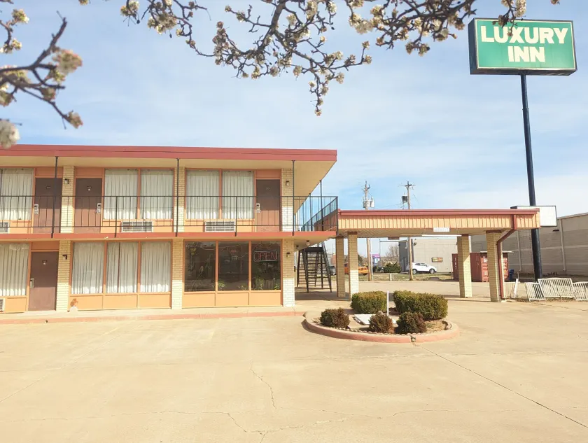 Luxury inn - Image 1