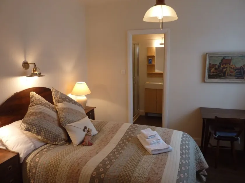 Le Logis Alexandra BnB - Image 1