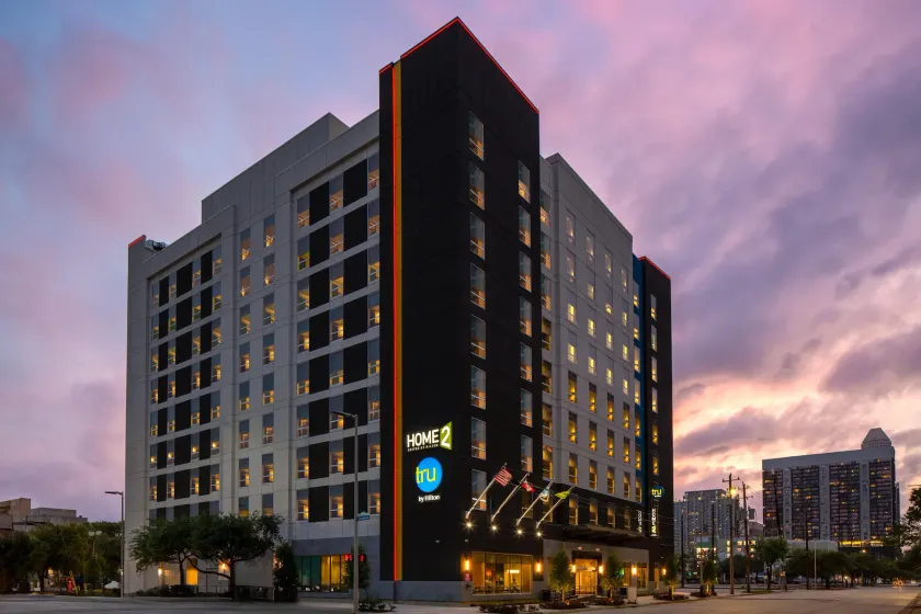 Home2 Suites by Hilton Houston Downtown Convention Center - Image 1