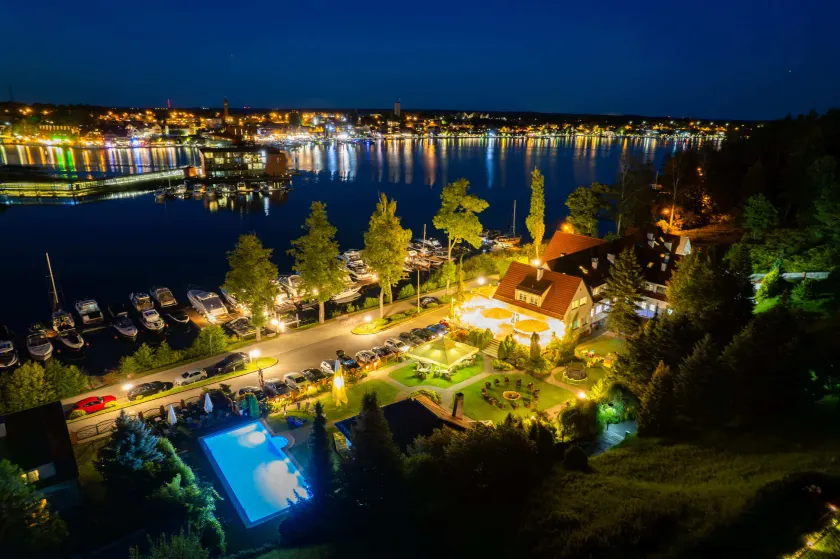 Amax Boutique Hotel - Image 1