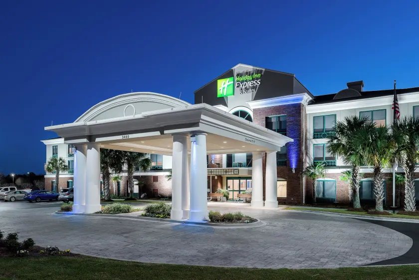 Holiday Inn Express & Suites Florence I-95 & I-20 Civic Ctr by IHG - Image 1