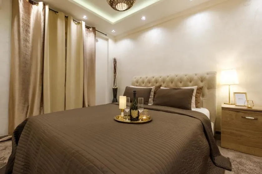 Central Business Apartments Jacuzzi - Image 1