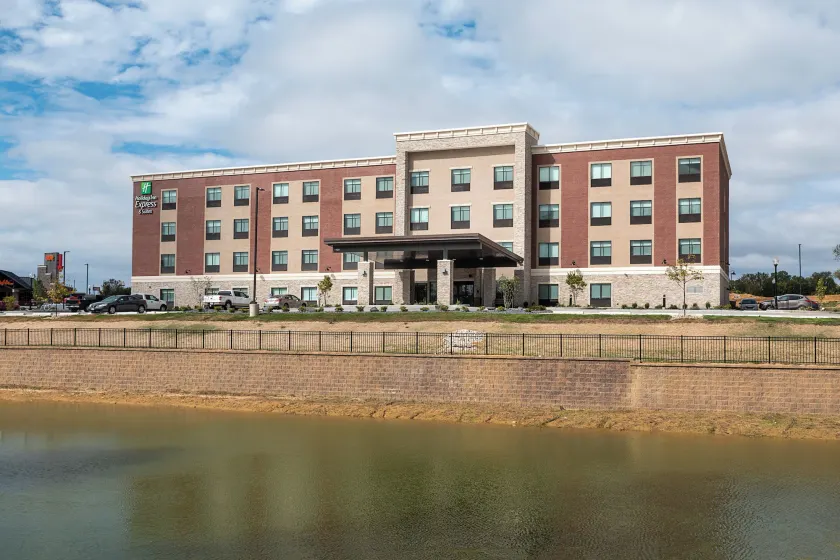 Holiday Inn Express & Suites - Wentzville St Louis West by IHG - Image 1