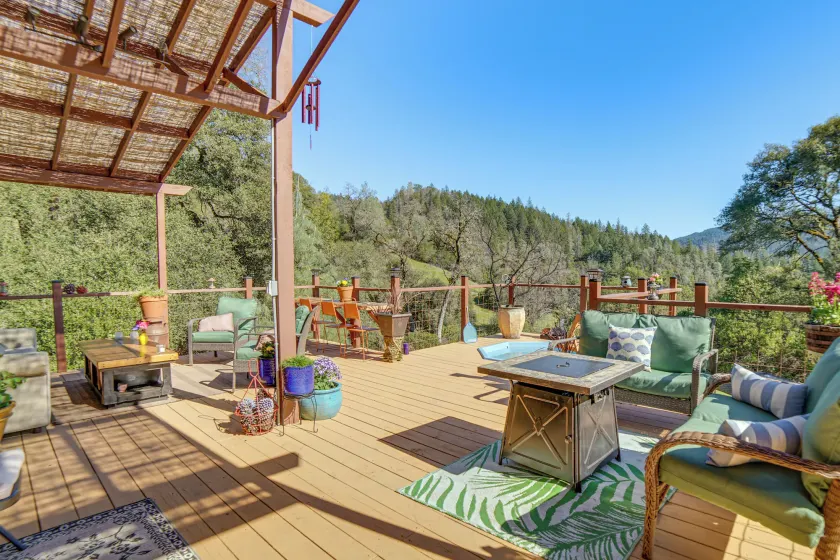 Hot Tub + Fire Pit: Secluded Dos Rios Escape! - Image 1