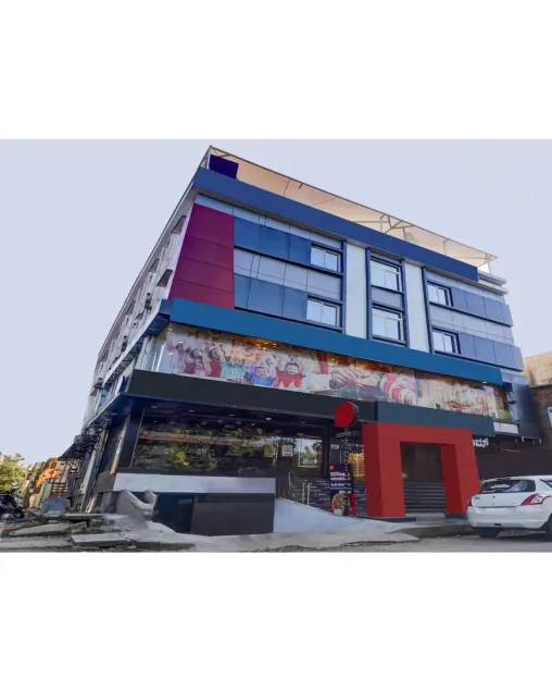 Krishna's Landmark Business Hotel - Image 1