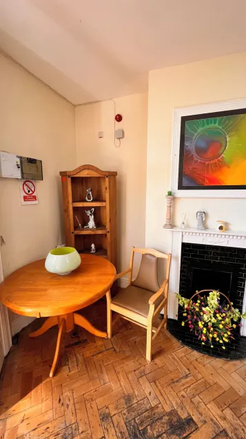 Castle Lodge Guest House 86-88 Sheil Rd L6 3AF - Lobby