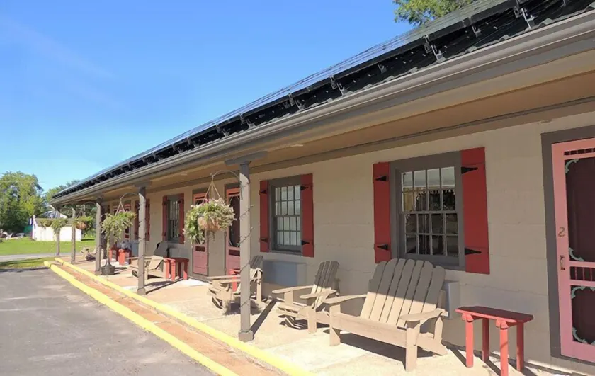 The Clipper Inn - Image 1