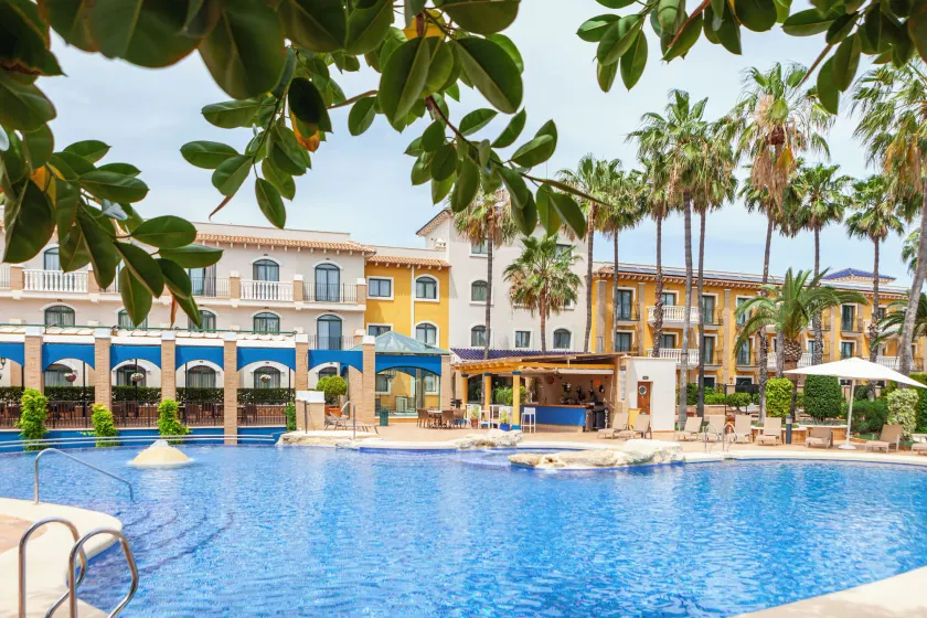 Hotel La Laguna Spa & Golf - Image 1