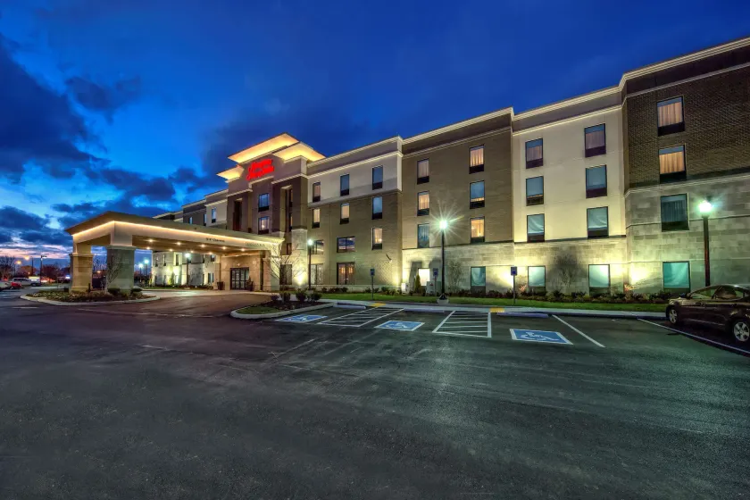 Hampton Inn & Suites Nashville Hendersonville - Image 1
