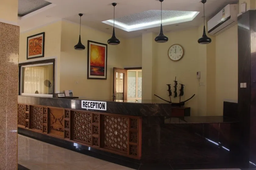 Prinias Hotel - Image 1