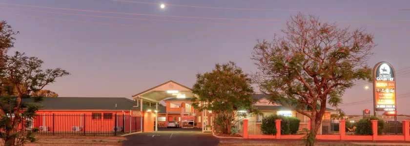 Across Country Motor Inn - Image 1