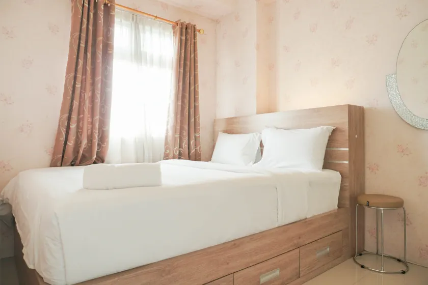 Comfort 2BR Green Pramuka City Apartment near Shopping Center - Room