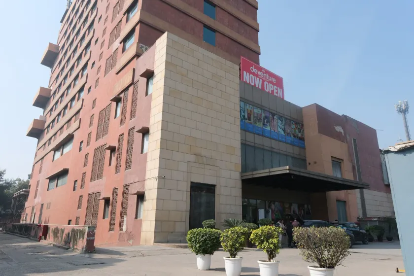 Deventure Hotel ShalimarBagh - Image 1