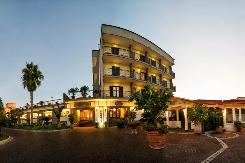 Hotel Ristorante Donato - Image 1