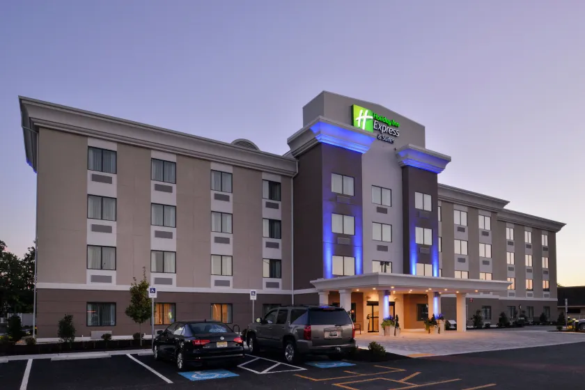 Holiday Inn Express and Suites West Ocean City by IHG - Image 1
