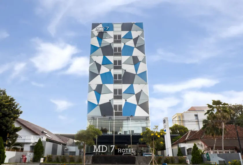 MD 7 Hotel Cirebon - Image 1