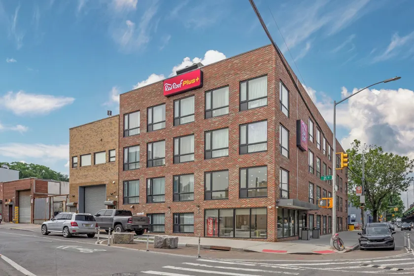 Red Roof Inn PLUS Brooklyn - 3rd Ave - Image 1