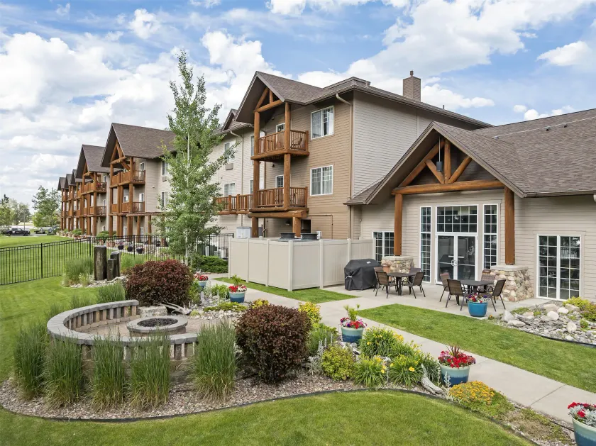 Best Western Plus Riverfront Hotel and Suites - Image 1