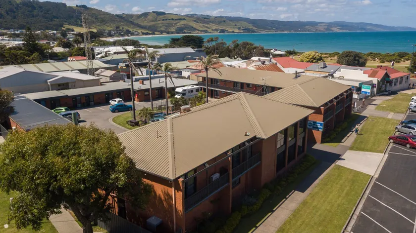  Apollo Bay Motel and Apartments - Image 1