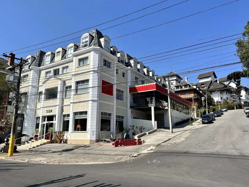 Flats Chateau Campos do Jordão em Capivari com lareira - Image 1