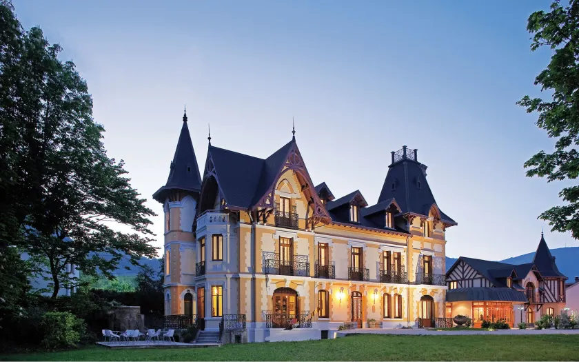 Le Manoir d'Agnès Logis hôtel restaurant - Image 1