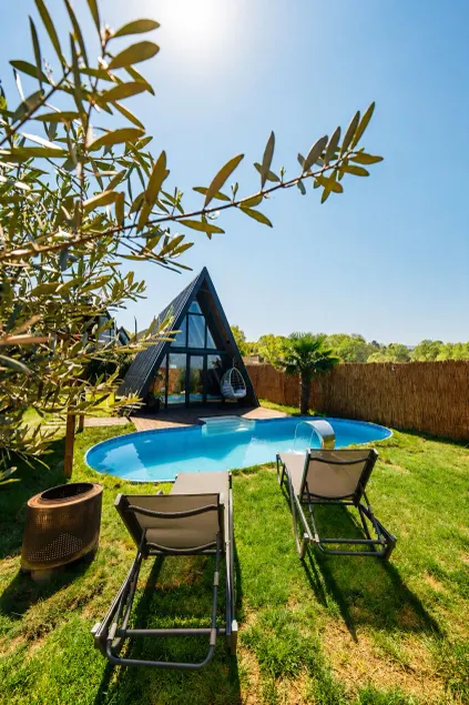 Özel Havuz & Jakuzili Bungalov - Image 1