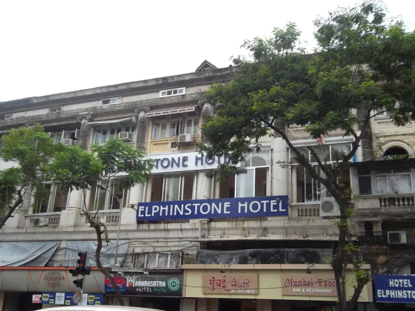 Elphinstone Hotel - Image 1