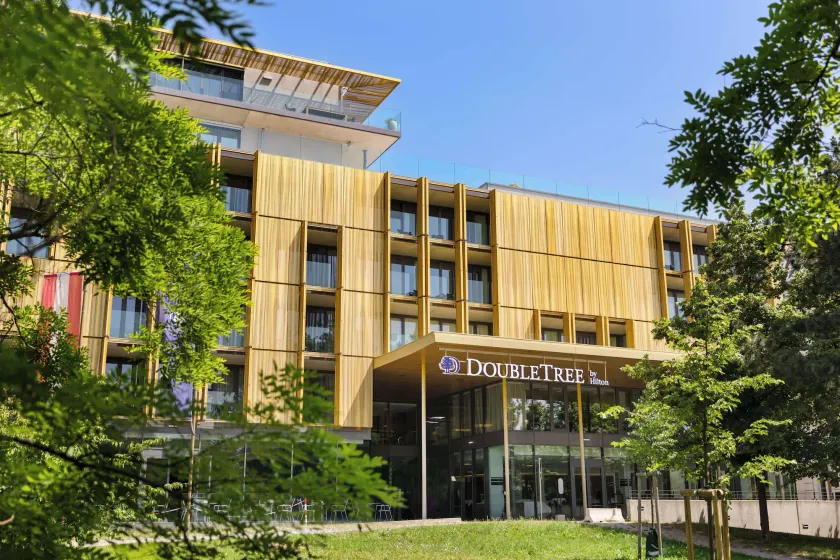DoubleTree by Hilton Vienna Schonbrunn - Image 1