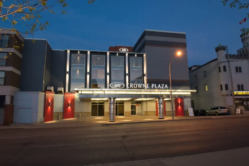 Crowne Plaza Kitchener-Waterloo by IHG - Image 1