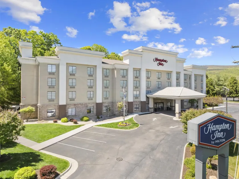 Hampton Inn Salem, VA - Image 1