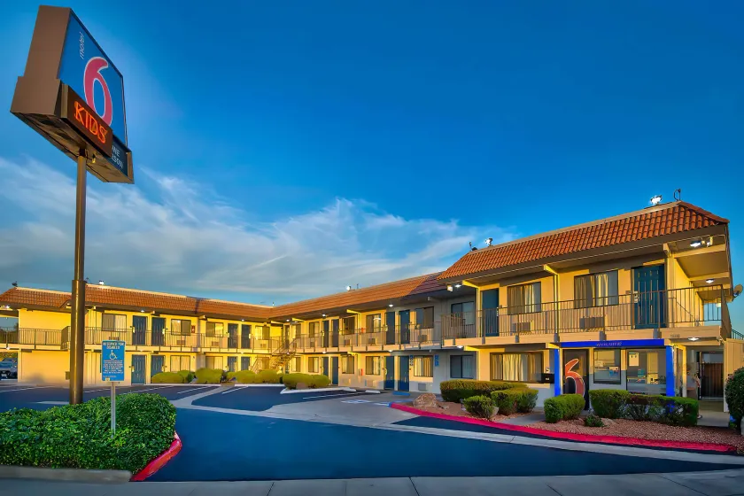 Motel 6-Vallejo, CA - Six Flags West - Image 1