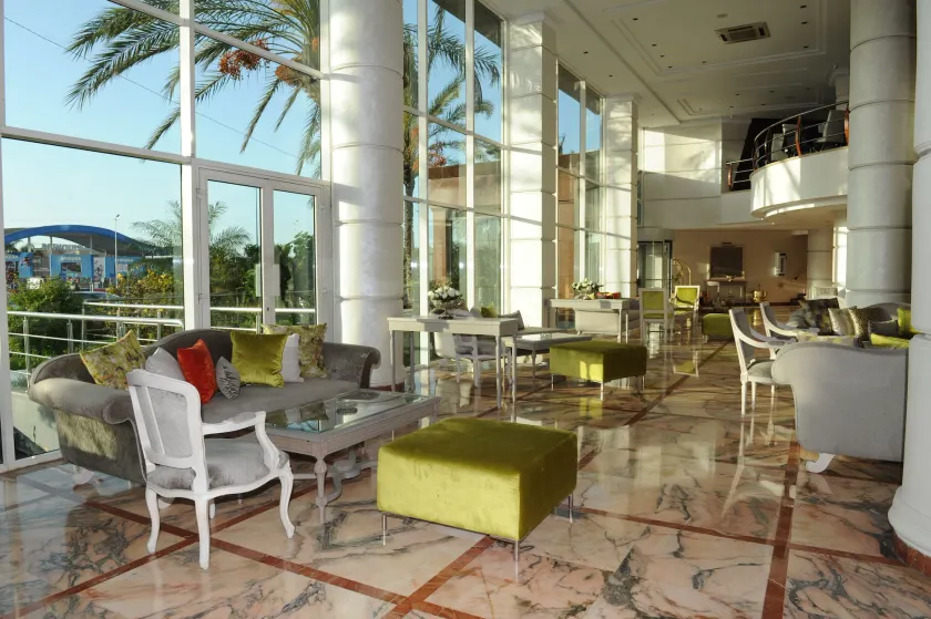 Le Zénith Hôtel & Spa - Image 1